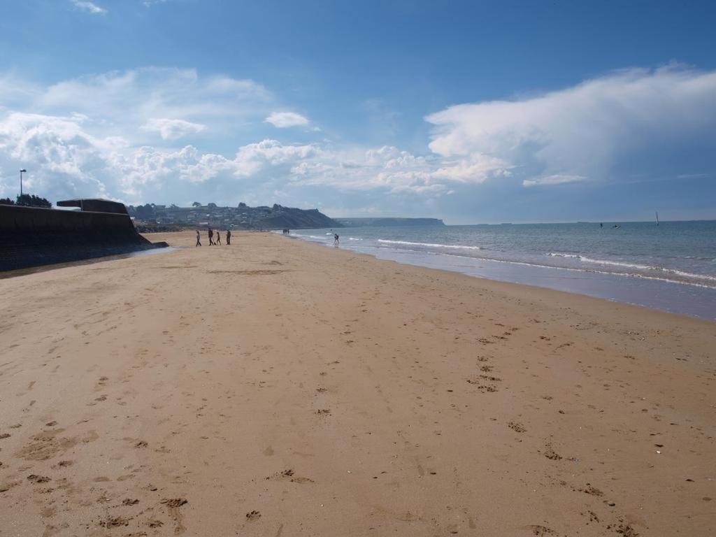 Appartement F1 Mansarde A 100M De La Plage, Proche De Arromanches Et Des Plages Du Debarquement Saint-Côme-de-Fresné المظهر الخارجي الصورة